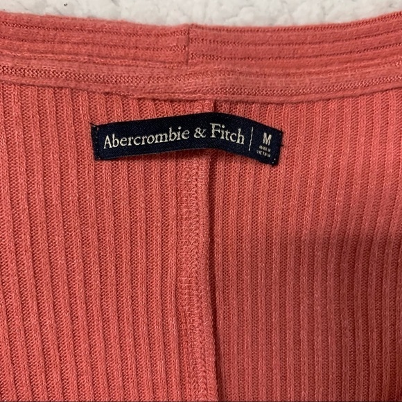 Abercrombie & Fitch NWOT Ribbed Tie Waist V-neck Top Color Light Mauve - Picture 5 of 7